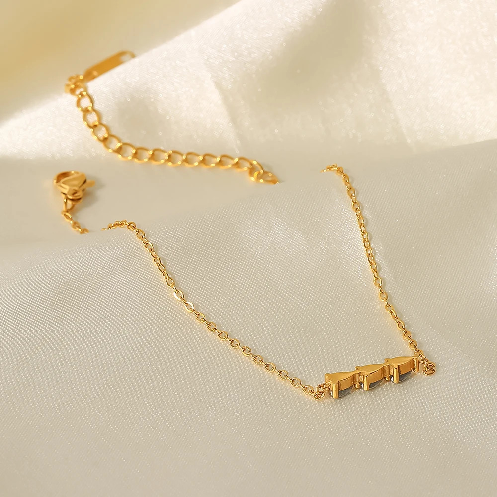 AURA Minimal Charm Bracelet - Image 3