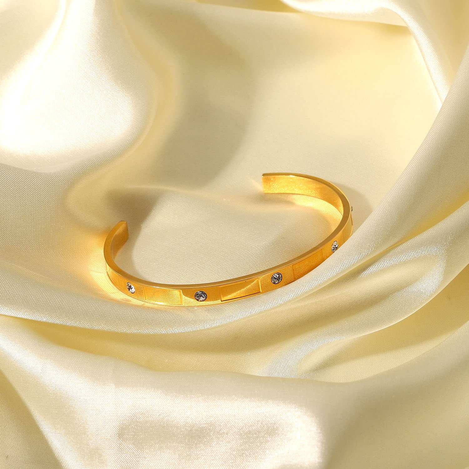 ORO Luxe Studded Cuff