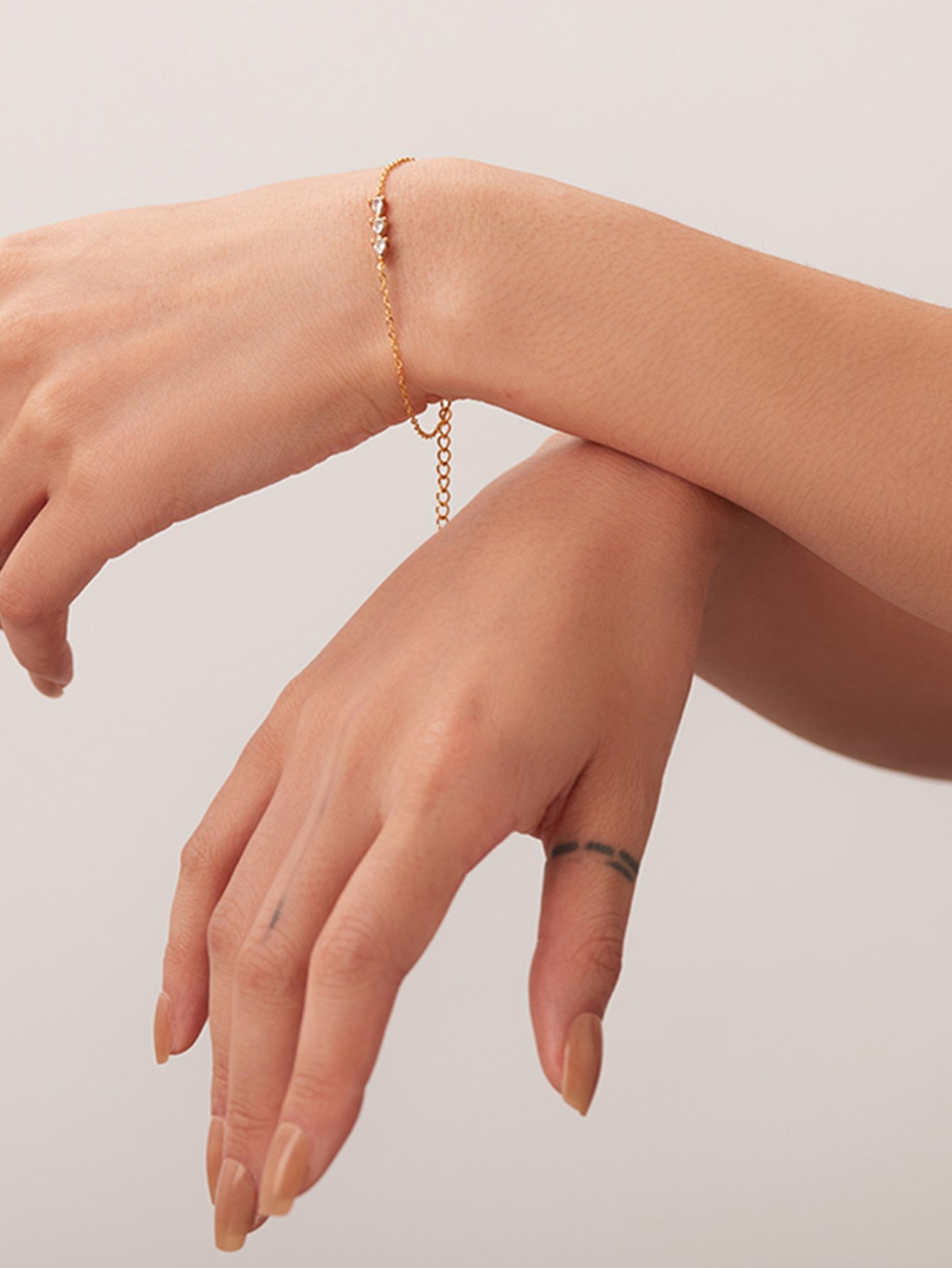 AURA Minimal Charm Bracelet - Image 2