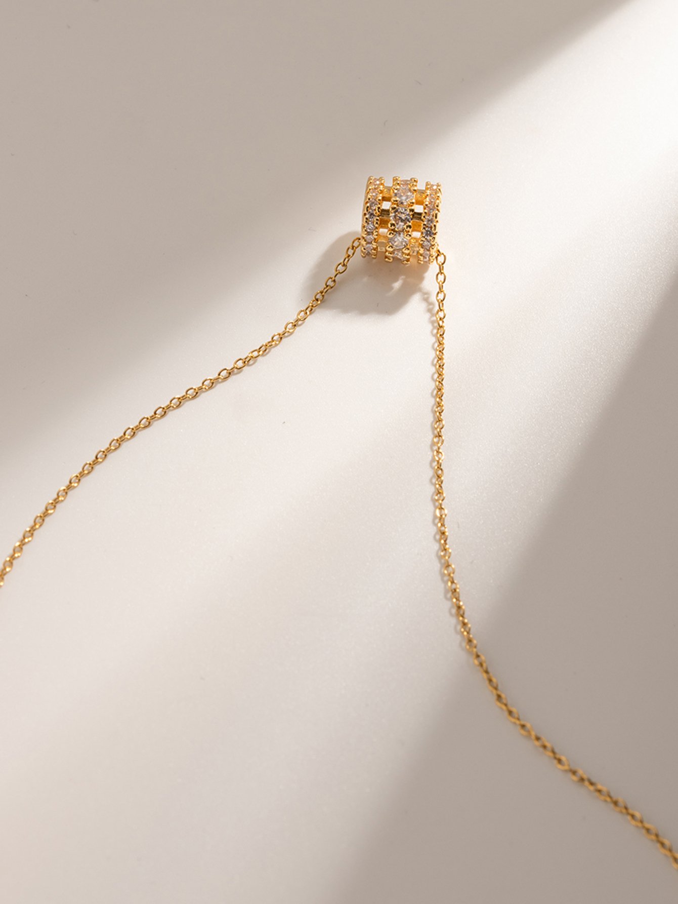 AURA Classic Round Zircon Necklace - Image 4