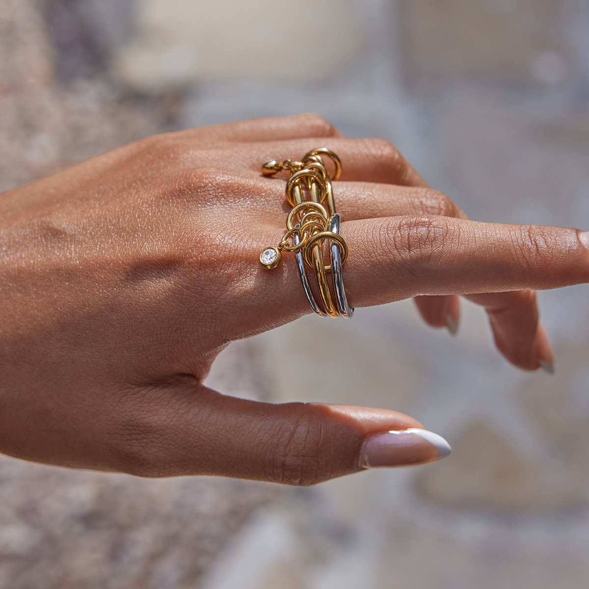 Vynce Charm Link Ring - Image 2