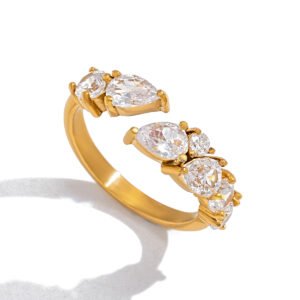 Golden Floral Crystal Ring – Elegant Statement Ring