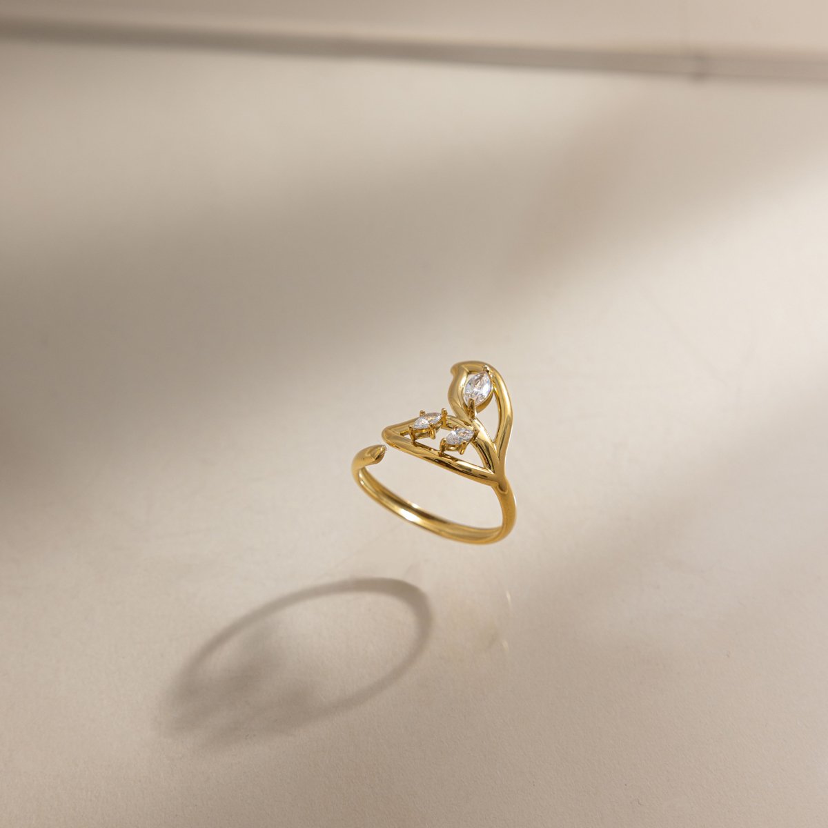 Golden Twist Open Ring – Adjustable Stainless Steel Hypoallergenic Ring